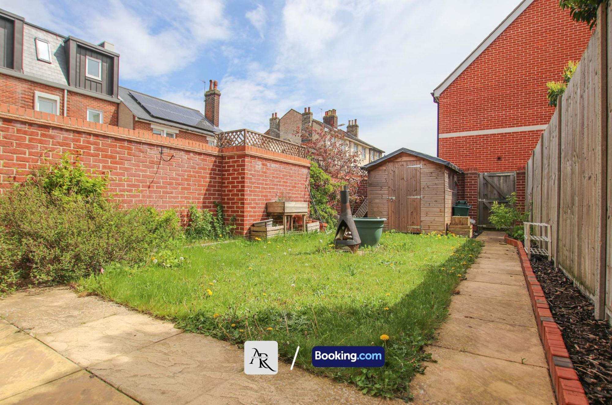 Cozy House By Ar Properties Short Lets & Serviced Accommodation Colchester Exterior foto